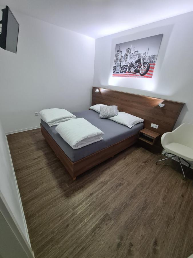 Pension Zwei A Leverkusen Dış mekan fotoğraf